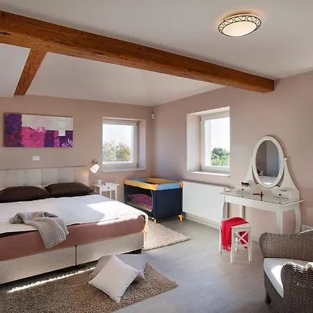 Villa White Pearl